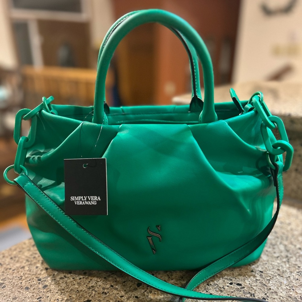 New with Tags, “ VERA WANG” designer Purse!